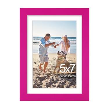 Imagem de decorUhome Porta-retrato 12 x 18 cm, exiba fotos 10 x 6 com tapete ou 13 x 18 cm, moldura de madeira projetada com acrílico para exibição de parede e mesa, vermelho rosa, conjunto com 1