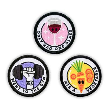Imagem de Winks For Days Emblema de mérito adulto bordado a ferro (Saúde - Conjunto 1) - Inclui três (3) adesivos de 5 cm: foi à academia, só tomou um copo e comeu um vegetal