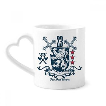 Imagem de Espada Medieval Cavaleiros da Europa Caneca Emblema de Leão Café Cerâmica Copo de Coração de Vidro