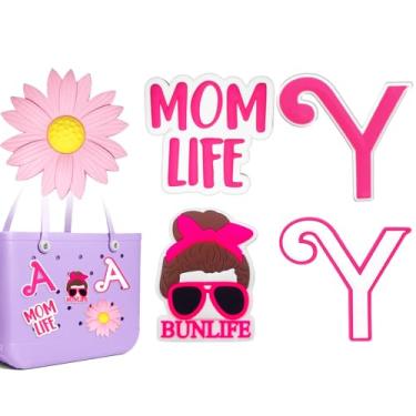 Imagem de YRAKOZIN 5 peças de pingentes de letras rosa compatíveis com acessórios de bolsa Bogg, inserção de borracha de PVC para decoração de sacola de praia (2 letras + flor + Mamãe + BUNLIFE), Letter: T