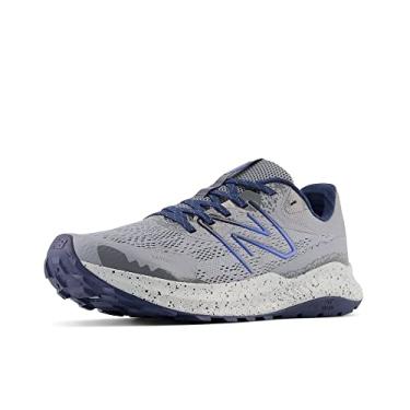 Imagem de New Balance Tênis de corrida masculino DynaSoft Nitrel V5 Trail, Titânio/azul marinho/lápis-lazúli brilhante, 8 X-Wide