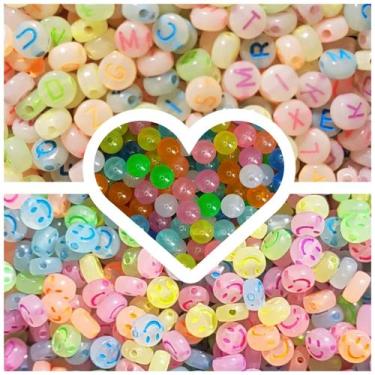 Imagem de 500 Miçangas Bola Smile Letras Alfabeto Brilha No Escuro - Man Aviamen