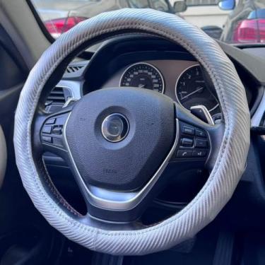 Imagem de Capa universal antiderrapante de fibra de carbono para volante de carro 38 cm (VL08 - Preto)