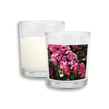 Imagem de Flores rosas lindas folhas verdes velas brancas de incenso perfumado de vidro