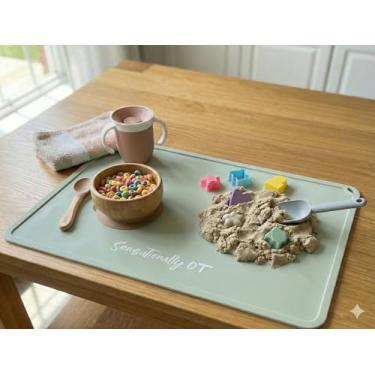 Imagem de Sensationally OT Jogo americano de silicone premium de 40,6 x 33 cm para crianças - antiderrapante, design fácil de limpar, jogo americano infantil para mesa de jantar, portátil, perfeito para