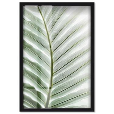 Imagem de Forest Filigree II Shadowbox Print Coastal Wall Art por Art Remedy, moldura preta, 28 x 40 cm