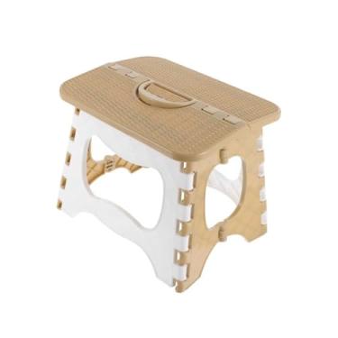 Imagem de Banqueta Dobrável Infantil Marrom e Branca – Prática, Funcional e Ideal para Atender as Necessidades das Crianças em Diversos Ambientes – Suporta 30 kg – 29 x 23,5 x 24 cm