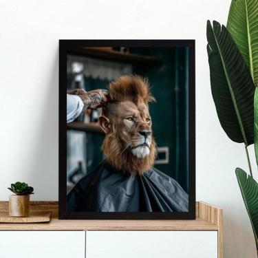 Imagem de Quadro Decorativo Leão Na Barbearia 45X34Cm - Com Vidro