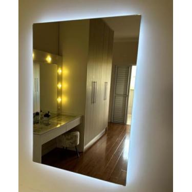 Imagem de Decora Loja Espelho LED Retangular para Banheiro, Vidro Prata, 60x80cm, Iluminação Branca Fria ou Quente, Montagem na Parede, Alimentação por Pilha ou Fonte (BRANCO FRIO PILHA)