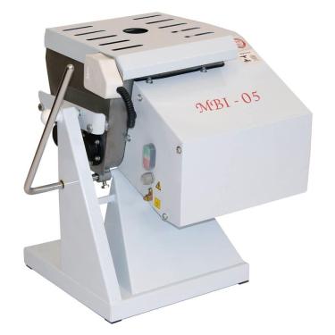 Imagem de Amassadeira Basculante Semirrápida Gastromaq MBI-05 com Capacidade de 5 kg Bivolt - 4148G(27408) 