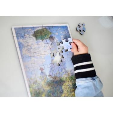 Imagem de Quebra-Cabeça infantil Monet, Mulher com Sombrinha, 48 Peças