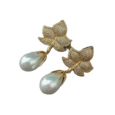 Imagem de Brincos femininos banhados a ouro pérola de 4,7 cm