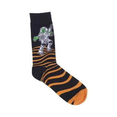 Imagem de 1 par de meias de cano médio com estampa alienígena do espaço exterior