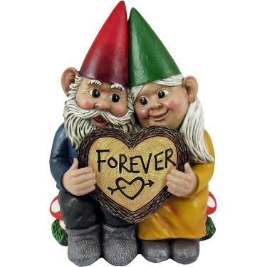 Imagem de DWK – Gnomo & Forever – Adorável casal de gnomos pintado à mão apaixonada por uma fatia de madeira em formato de coração para sempre, estatueta para ambientes internos e externos, adorável, romântica casa, jardim, pátio, gramado, 17,7 cm