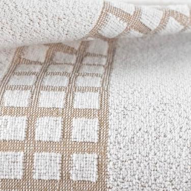Imagem de Toalha de Banho Profissional Georgia Branco com Barrado Xadrez Bege 70x140cm 60% Algodão 40% Poliéster Kit 2 Peças