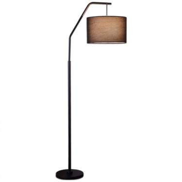 Imagem de Luminária de chão em tecido preto, estilo clássico, para leitura em cantos de sofás, com interruptor de pé, design moderno e aconchegante para quarto e sala de estar.