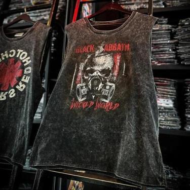 Imagem de Camiseta Regata Masculina Vintage Lavada Com Estampa De Banda De Rock 