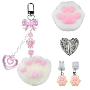Imagem de LATUMCO Conjunto de pingentes de plugue de poeira de pata de gato rosa 5 peças para Kindle, inclui base de coração brilhante, tipo C/USB C e protetores de porta Lightning com chaveiro e suporte de