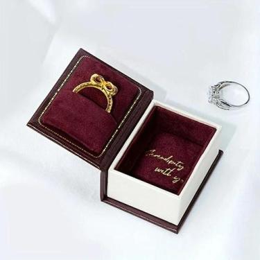 Imagem de Caixa De Joias Em Formato De Livro Com Tampa Articulada Para Anel, Pin