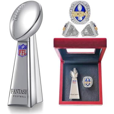 Imagem de LANGE HOME Conjunto de troféus de futebol de fantasia 2024 - 10 cm, réplica de anel de futebol de fantasia cromado feito para campeões de futebol de fantasia