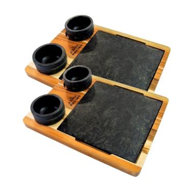 Imagem de Kit 2 Tábuas com 04 Molheiras em Pedra Sabão e Suporte g 25X25CM Antiaderente para Churrasco Industria São Jose
