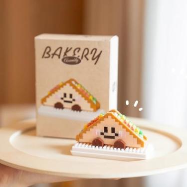 Imagem de QMEAKMONY Mini Building Blocks ‌Bread‌ Sets Cute Micro Mini ‌Bread‌ Building Bricks for Adults Micro Nano Bricks Perfect Party Favors for Teenagers. (Sandwich,197 Pcs)