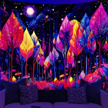 Imagem de WEBEEDY Tapeçaria Floresta Luz Negra UV Reativo Espaço Estrelado Tapeçaria Colorida Plantas Neon Pôster Luz Negra Boho Estética Tapeçarias para Quarto Sala de Estar Decoração de Parede Pano de Fundo