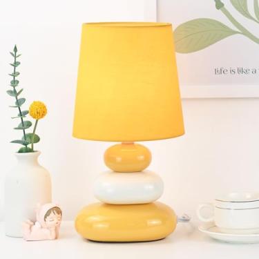 Imagem de Lampwell LULE Candeeiro de mesa pequeno amarelo para sala de estar como luminária de mesa de cabeceira para quarto, luminária de mesa noturna infantil de cerâmica moderna, Φ16,5 × A 30,5 cm, lâmpada