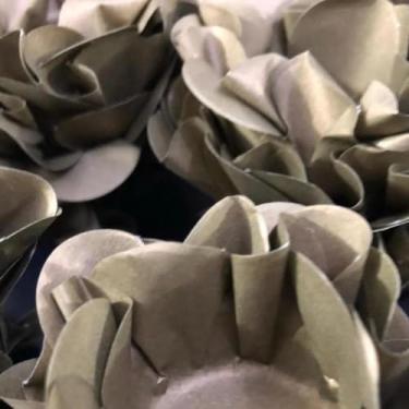 Imagem de Forminhas para Doces Finos - Kit 40/120 Formas Flor Decorativas | Ideal para Casamentos, Festas e Cupcakes (Style - Ouro Velho,120)