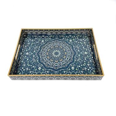 Imagem de Bandeja de servir grande de plástico com alças, bandeja de servir grande quadrada moderna, bandeja de mesa de café para otomano, sala de estar e bandeja decorativa para casa, 40,6 x 30,5 cm