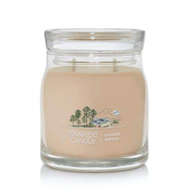 Imagem de Yankee Candle Aromatizado Seaside Woods, Vela Média Signature 368,54 g com 2 pavimentos, Mais de 35 horas de tempo de queima