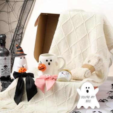Imagem de Mimorou Cesta de Halloween Boo Presentes para Adultos Mulheres Cesta de Halloween com Caneca Fantasma Cobertor de Borla Tricotado Boo Vela Perfumada Presentes para Amigas Mulheres Família
