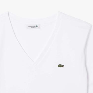 Imagem de Camiseta Lacoste de Algodão com Gola V e Caimento Relaxado Feminina-Feminino