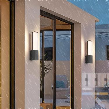 Imagem de Luzes de parede reguláveis ao ar livre com controle remoto LED arandela IP65 à prova d'água retangular para lavagem de parede iluminação de alumínio preto lâmpada de parede longa para jardim villa
