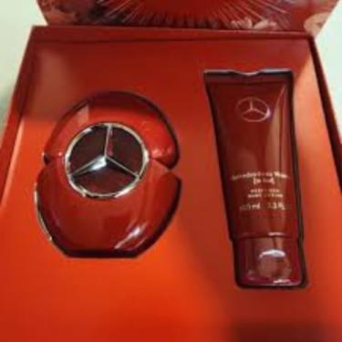 Imagem de Perfume Feminino Women in Red M.B Eau de Parfum Coffret 60ml + Body Lotion Kit