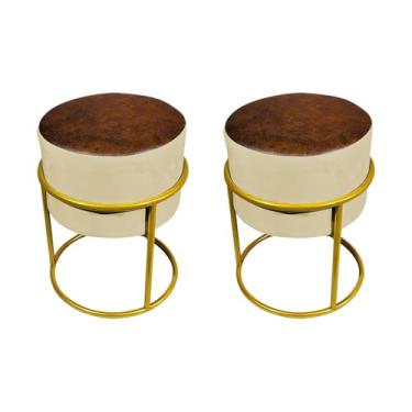 Imagem de Kit 2 Puffs Decorativos Redondo Base De Ferro Dourada Tecido Veludo Bege Com Corano Ocre