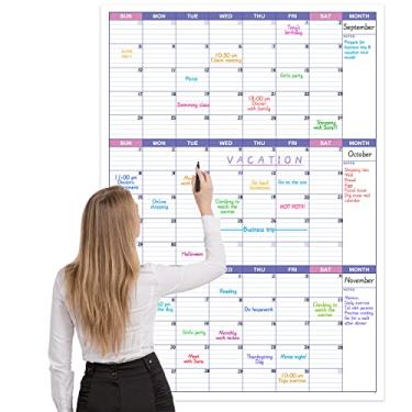 Imagem de BooQool Calendário grande apagável a seco para parede – Calendário de 3 meses sem data, 70 x 101 cm, quadro branco laminado apagável e reutilizável com 8 adesivos redondos, layout vertical para casa