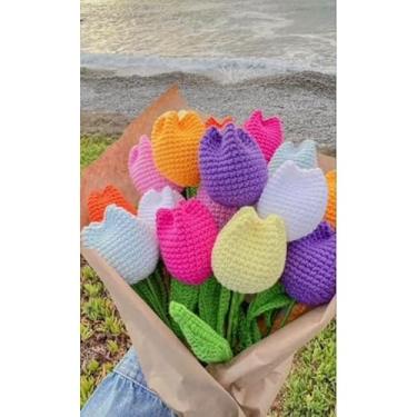 Imagem de Buquê de Tulipas em Crochê Colorido com 12 Flores | Presente Romântico Eterno Dia dos Namorados e das Mães | Flor Artesanal Decorativa(Outra cor/Mandar no chat)