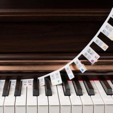 Imagem de ZHRUNS Adesivos removíveis para teclas de piano, 88 etiquetas de silicone tamanho completo, adesivos de piano reutilizáveis para iniciantes, adesivos coloridos de letras de teclado vêm com caixa,