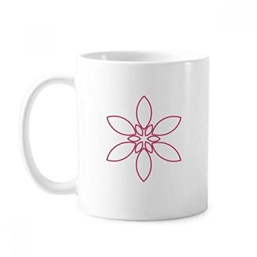 Imagem de Caneca de cerâmica com pétalas de flor e padrão de flor, caneca de porcelana de café, utensílios de mesa