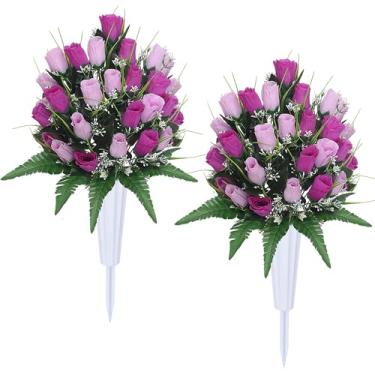 Imagem de Hibsotco Flores artificiais de cemitério com vasos – 2 conjuntos de buquês de rosas para decoração de túmulos ao ar livre, arranjos de flores de seda resistentes para lápides (roxo)