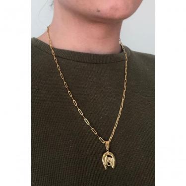 Imagem de Pingente Floratta Joias Ferradura com Cavalo Banhado em Ouro 18K 2CM X 1,8CM Dourado Hipoalergênico Unissex