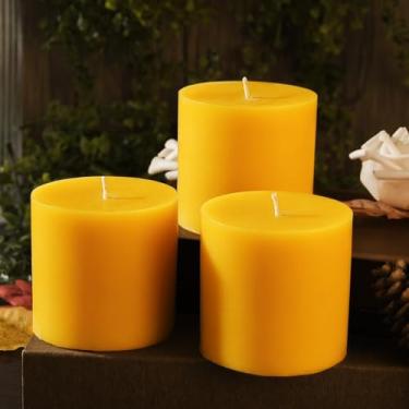 Imagem de Velas de pilar de cera de abelha amarela natural de 7,6 x 7,6 cm – Pacote com 3 – Velas de cera de abelha 100% pura, queima longa, sem cheiro, sem fumaça e sem gotejamento, para emergência, oração