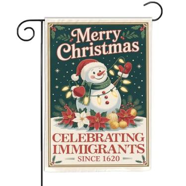 Imagem de VOTANTA (30,5 cm x 45,7 cm) Feliz Natal celebrando imigrantes desde 1620 bandeira de jardim resistente ao racismo Pro imigração presentes de feriado placa exterior quintal casa pátio decorações