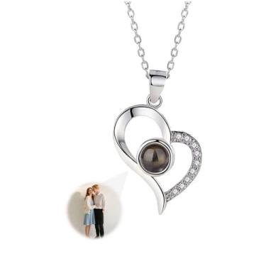 Imagem de Colar com foto personalizada com imagem dentro, colar de pingente de coração personalizado, colar de projeção de imagem para mãe, esposa, casais, dia dos namorados, dia das mães, presente memorial de