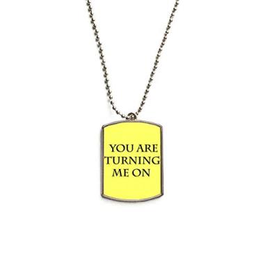 Imagem de Colar com pingente You Turn Me On Impress Me em aço inoxidável com etiqueta de cachorro