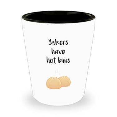 Imagem de Copos para assar trocadilhos – padeiros têm pão quente – ideia de de Natal e aniversário de casamento