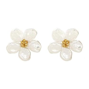 Imagem de Brincos de flor de pérola barroca Boho Charm Irregular White Daisy Flowers Floral Pearls Light Luxury Brincos grandes para mulheres, casamento, noiva, aniversário, formatura, festa de Natal, joias