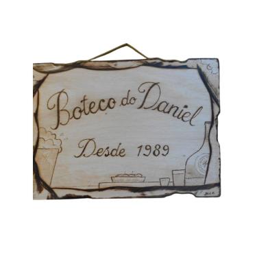 Imagem de Placa Artesanal Pirografada Boteco Decorativo  sala cozinha bar envernizada suporte em couro