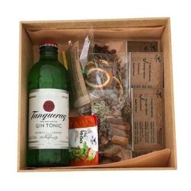 Imagem de Box Gin Tônica Tanqueray + 4 Sachês Drinks + Tags +  2 Chás